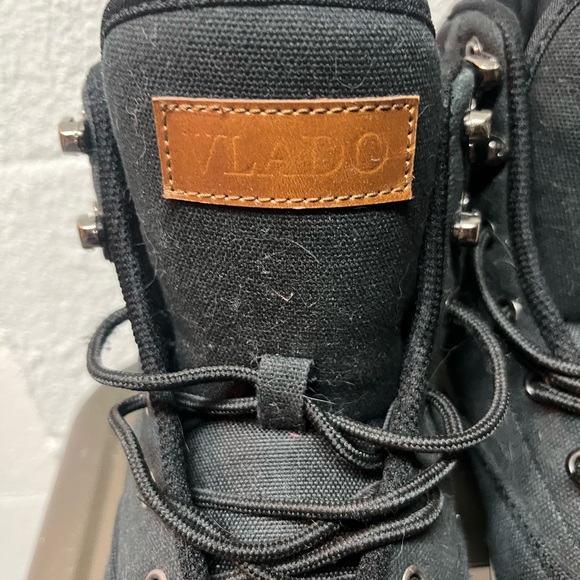 Vlado Men's Black High-Top Sneakers - Picture 2 of 8